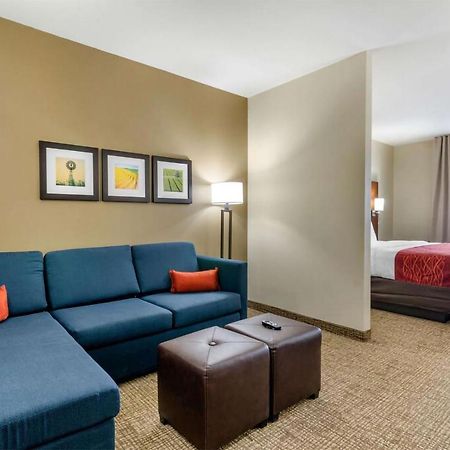 Comfort Inn & Suites Salina North Екстер'єр фото