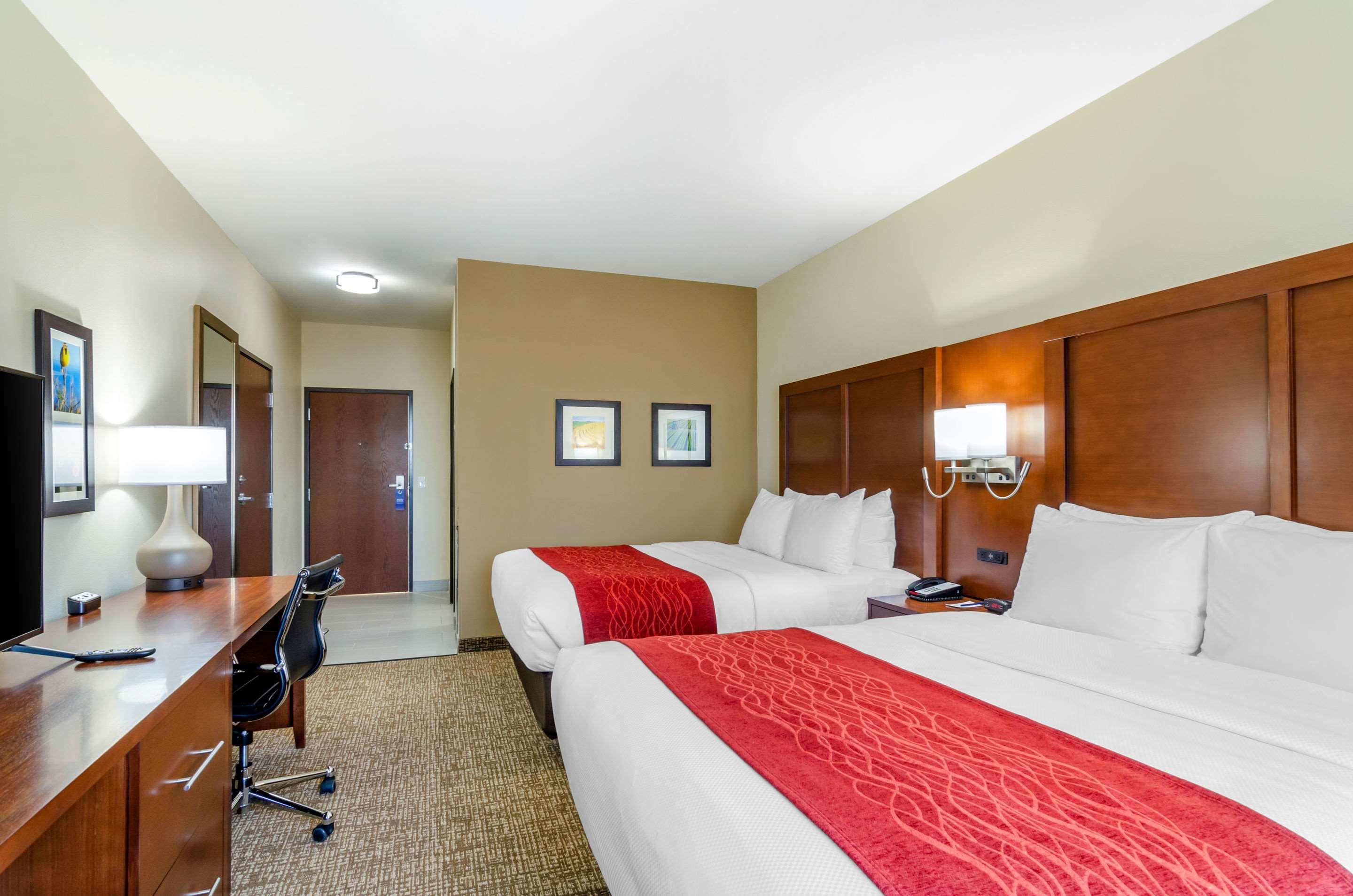 Comfort Inn & Suites Salina North Екстер'єр фото