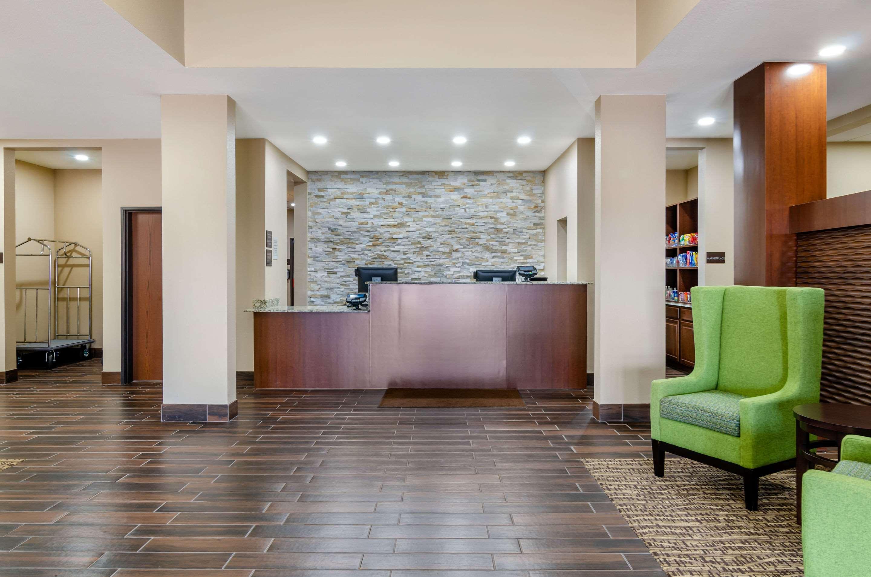Comfort Inn & Suites Salina North Екстер'єр фото