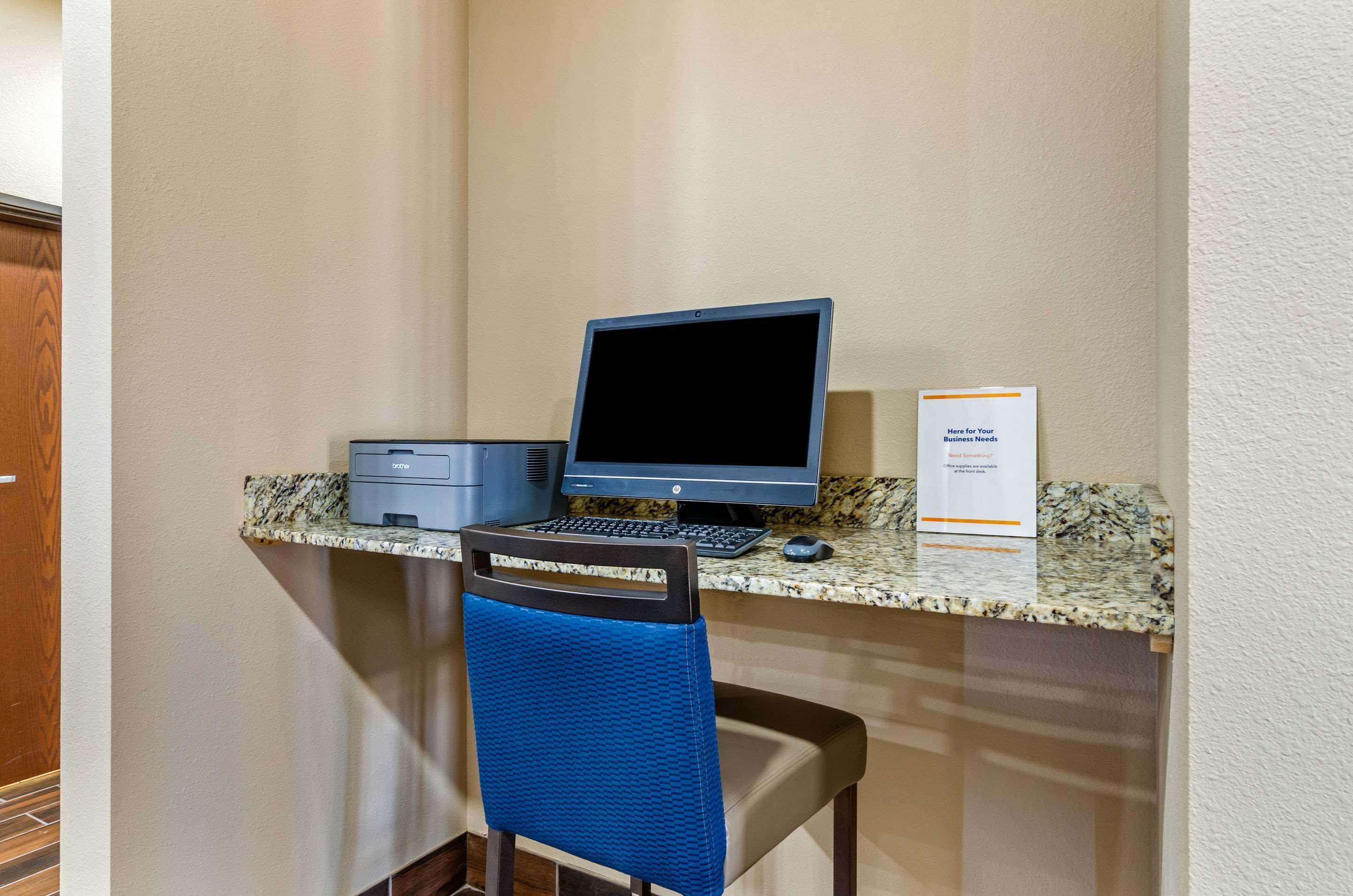 Comfort Inn & Suites Salina North Екстер'єр фото