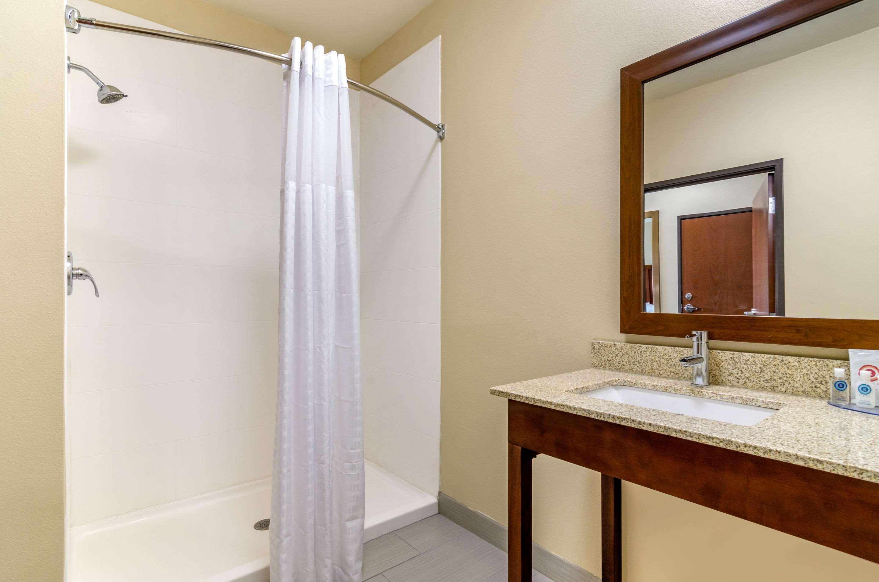 Comfort Inn & Suites Salina North Екстер'єр фото