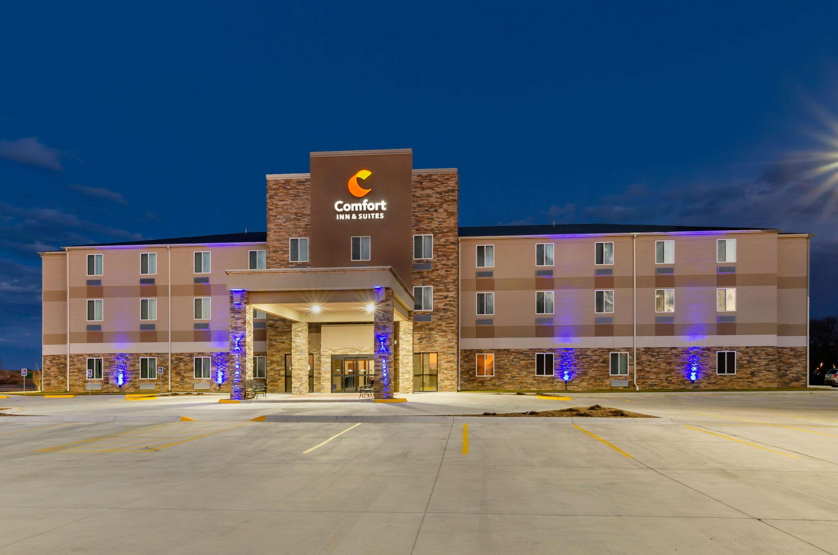 Comfort Inn & Suites Salina North Екстер'єр фото