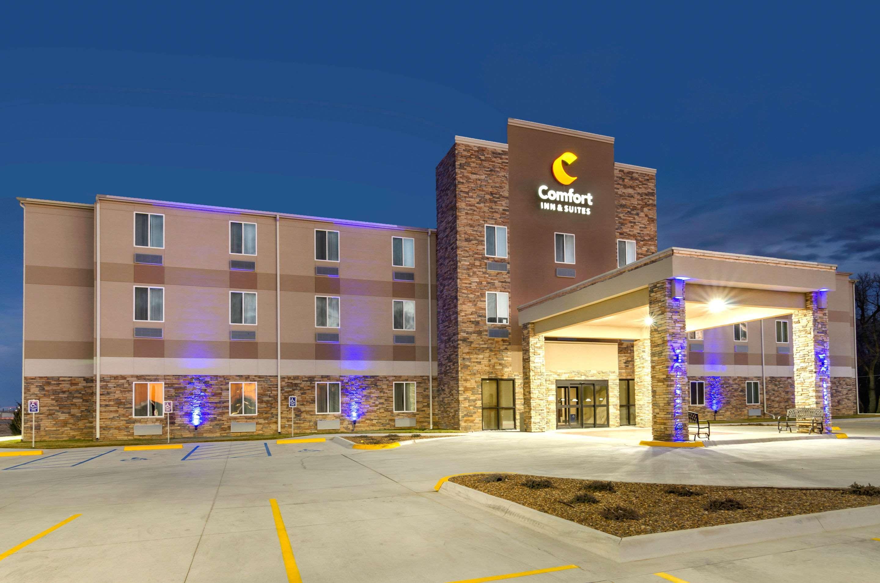 Comfort Inn & Suites Salina North Екстер'єр фото