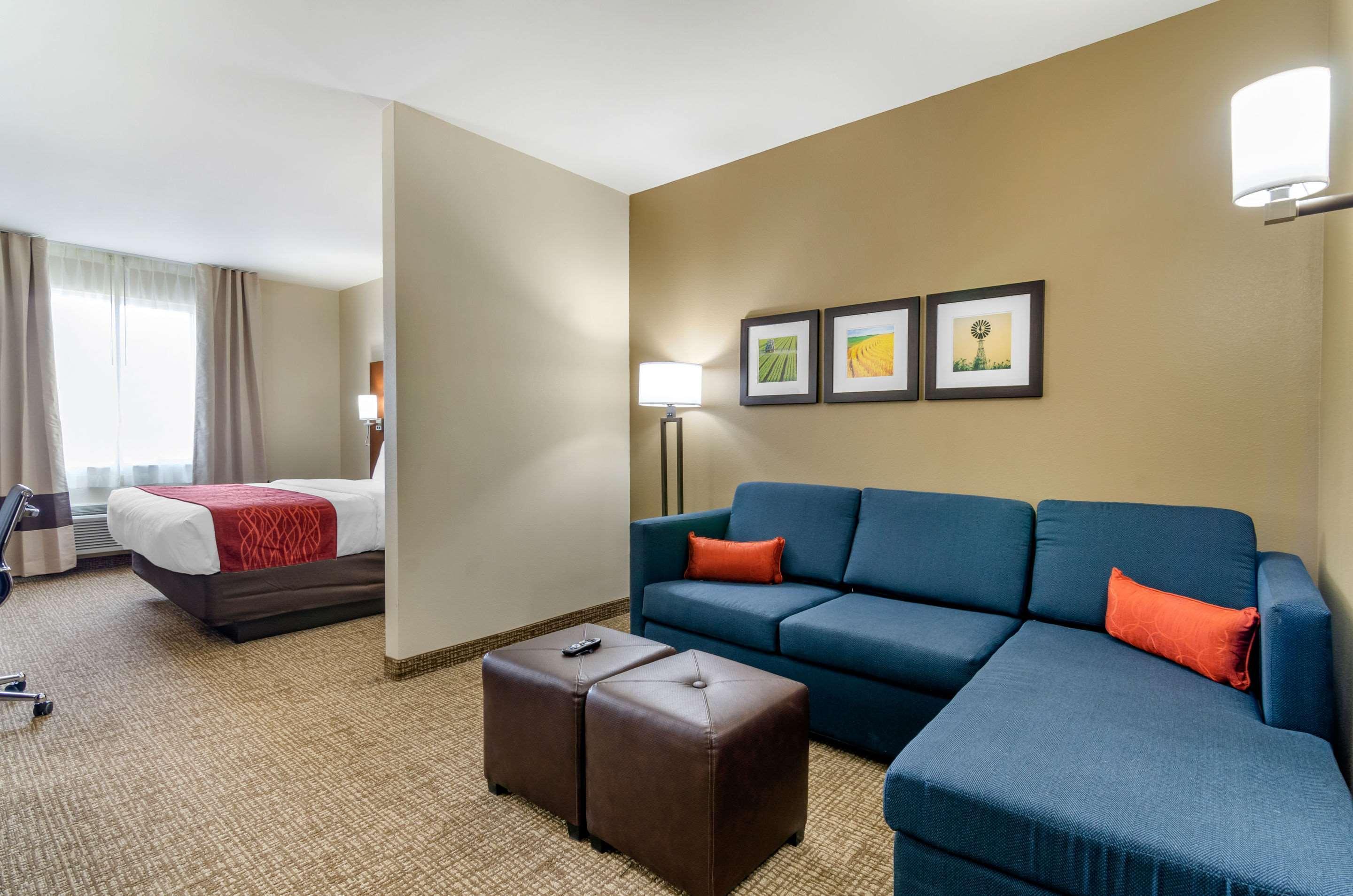 Comfort Inn & Suites Salina North Екстер'єр фото